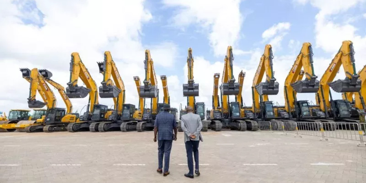 Ruto Warns ‘Brokers and Extortionists’ Against Interfering With Dangote Refinery