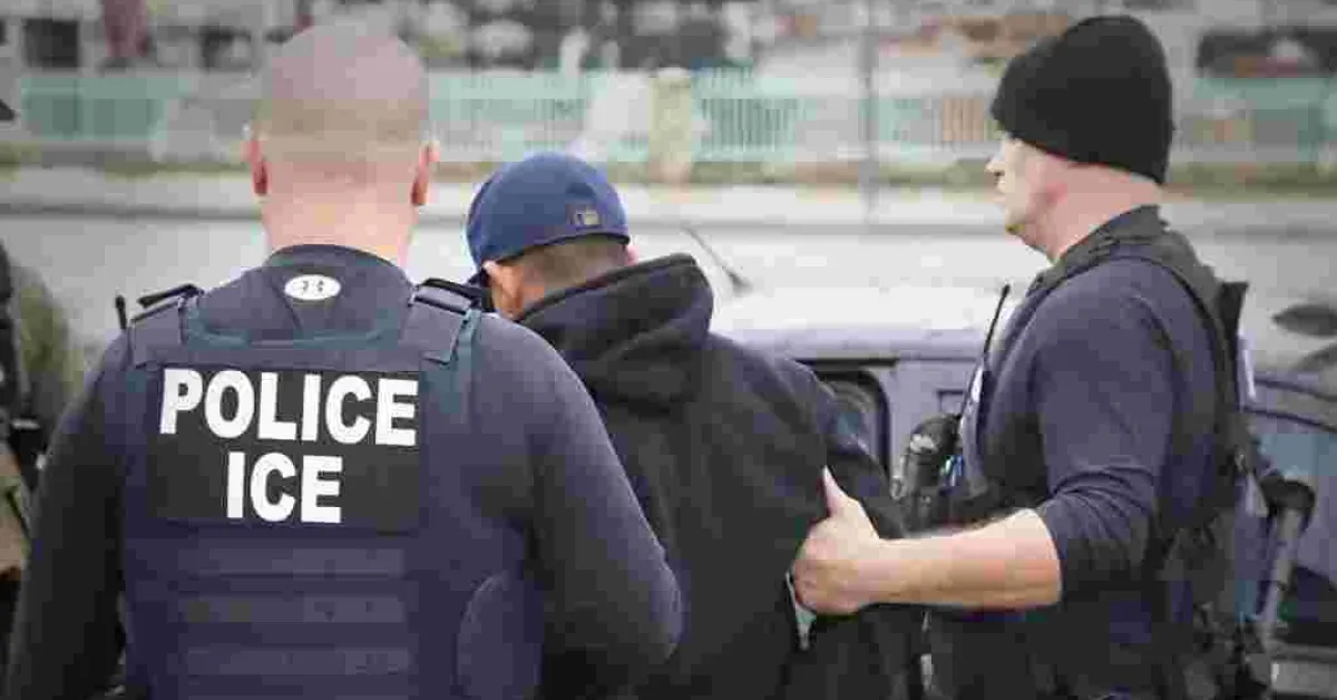 ICE Nabs 150 Immigrants as 800 Others Escape Arrest after Mayor’s Warning