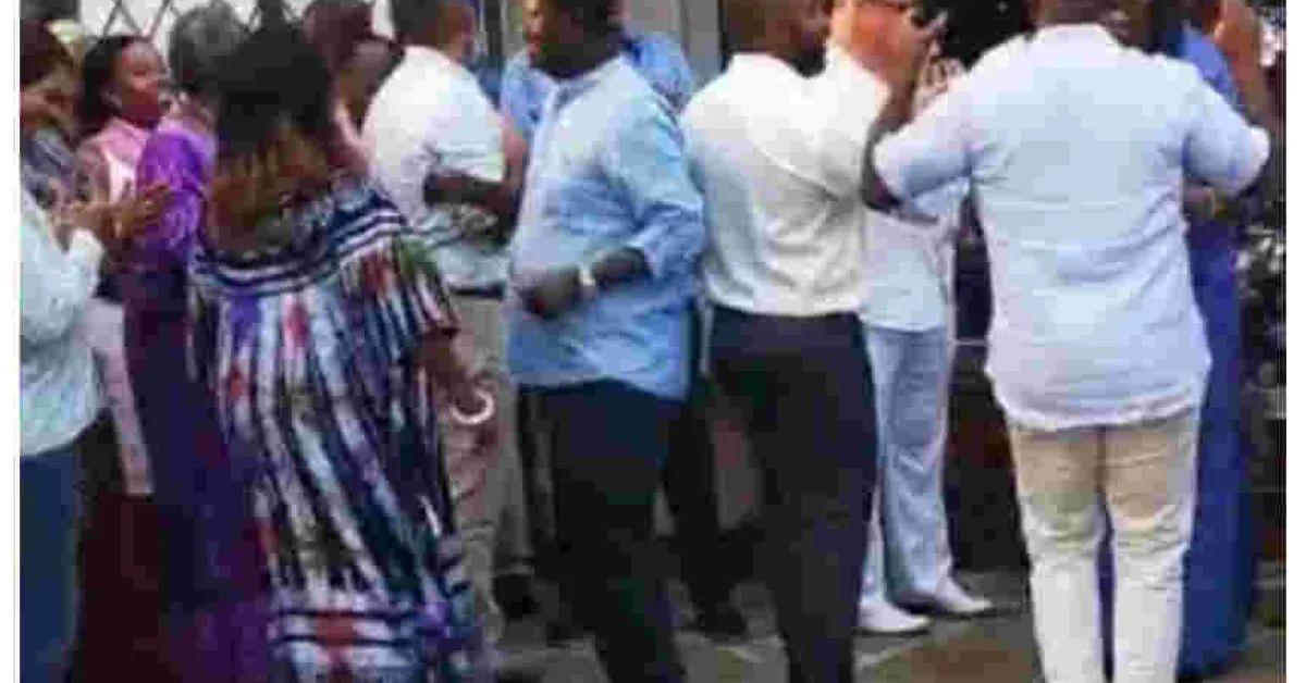 Video of President Uhuru, Joho, Odingas Dancing During Raila's Birthday Party Goes Viral Online