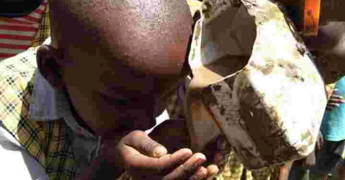 Heartbreaking Photo of School Girl Drinking Muddy Water Angers Kenyans Online