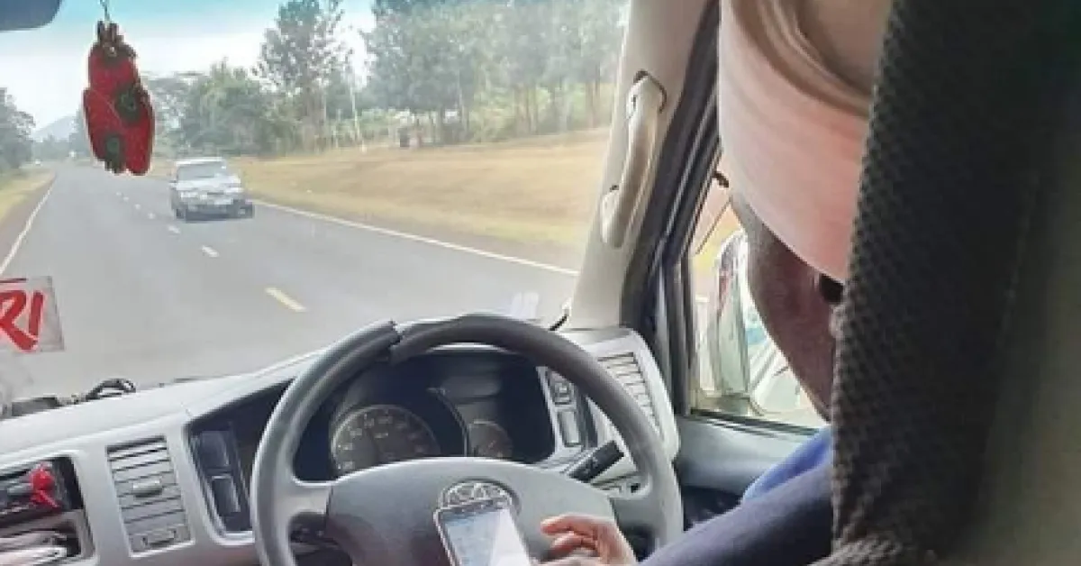 Photos of Akorino Matatu Driver Using His Phone while Doing 80km/h Go Viral