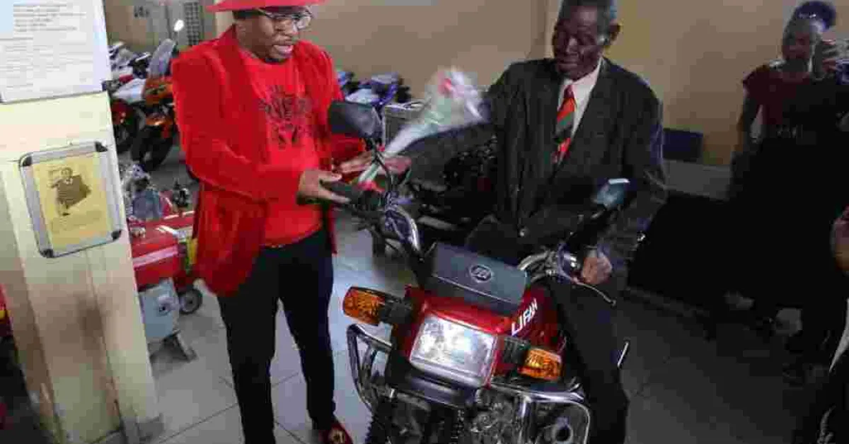 76-Year-Old Man Who Cycled 223Km to Attend Moi's Burial Receives Motorbike, Posho Mill from Sonko