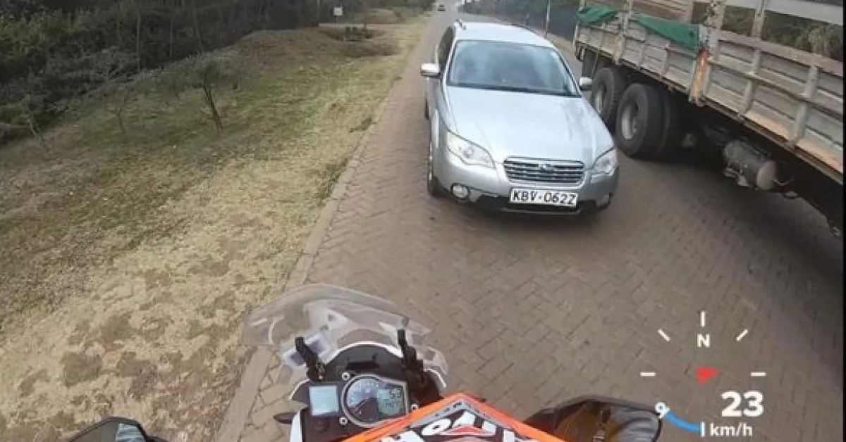 ‘God will Punish You’: Motorcyclist Confronts Reckless Kenyan Driver who Nearly Hit Him [VIDEO]