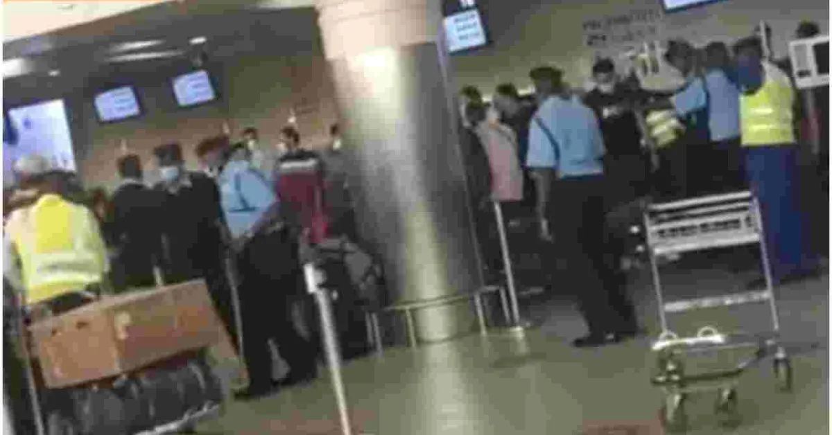 Drama at JKIA as Police Arrest Several Passengers [VIDEO]