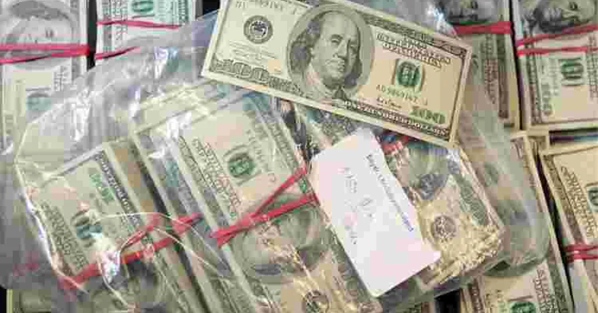 KRA Officers Seize Sh238 Million in US Dollars from a Kenyan at JKIA