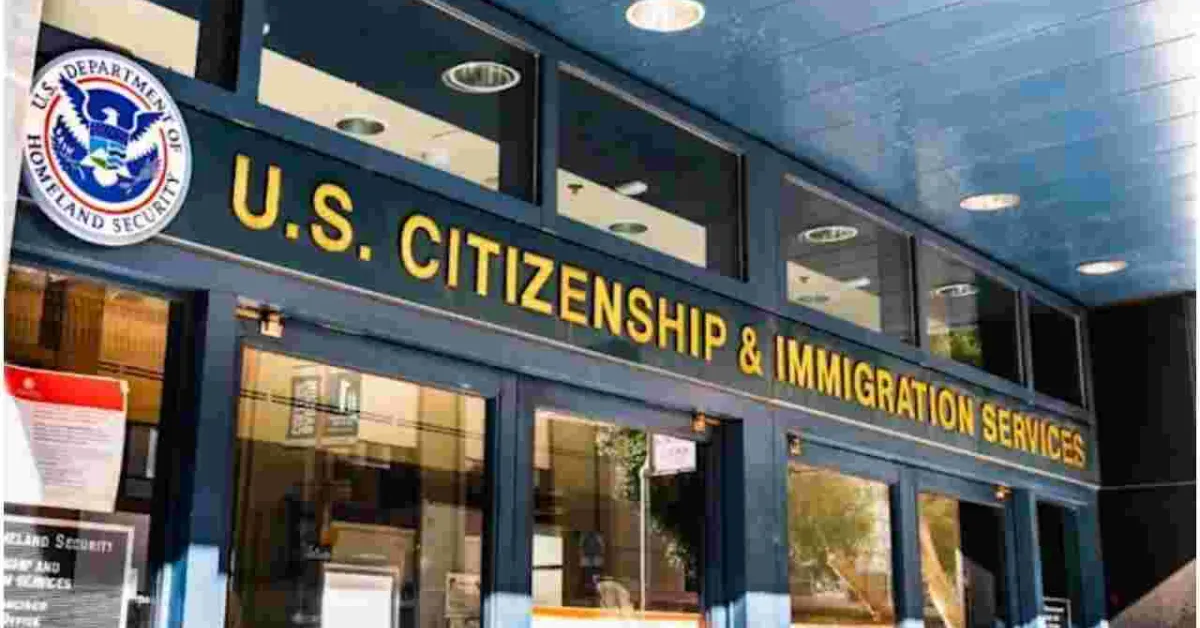 US to Extend Some Expiring Immigrant Work Permits for 18 Months