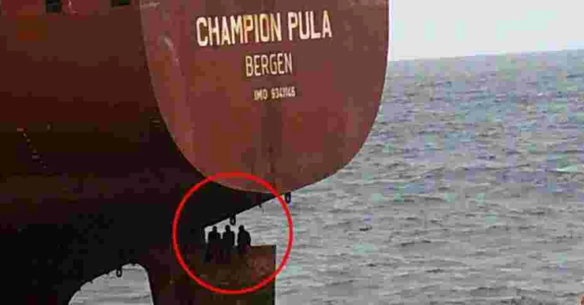 Three Migrants Survive 11-Day Journey from Nigeria to Spain on a Ship Rudder