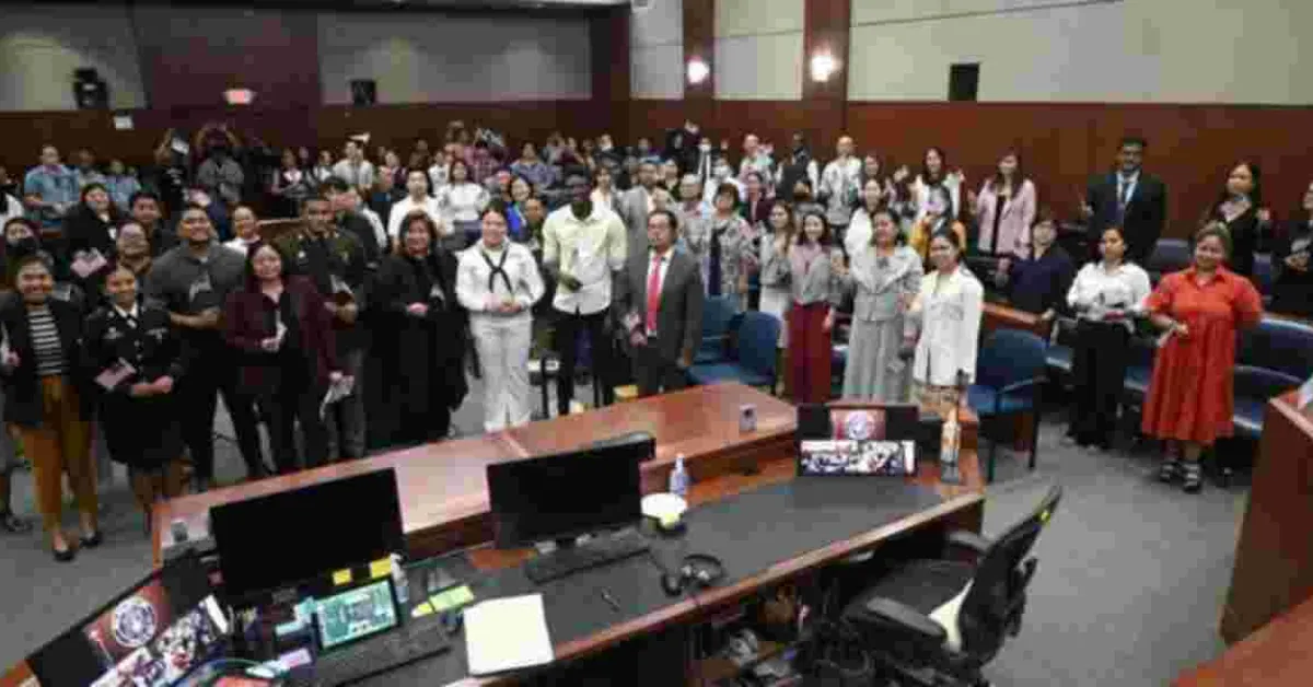 Kenyans Among 50 Sworn in as American Citizens