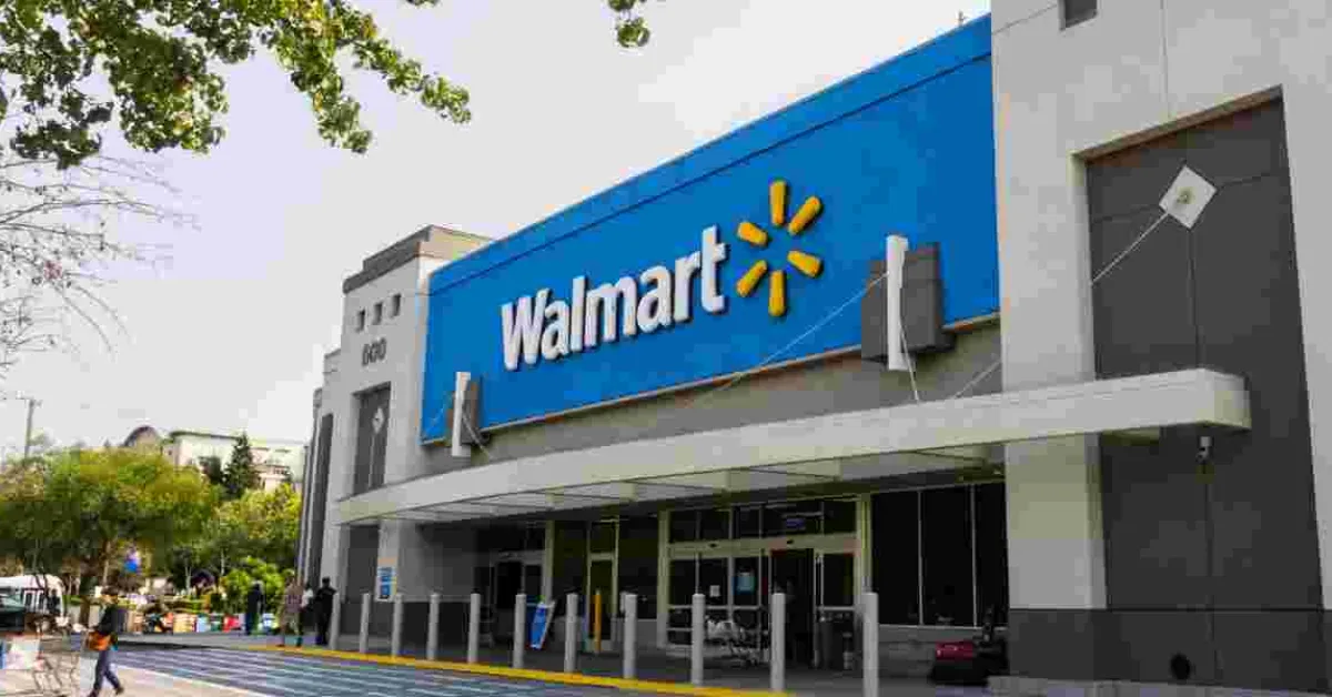 Walmart Offers Foreigners $100K Jobs Plus Green Cards
