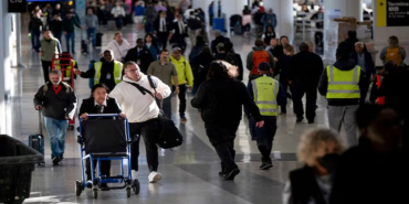 US Travel Rules Tighten as Passengers Face Increased Questioning at Airports
