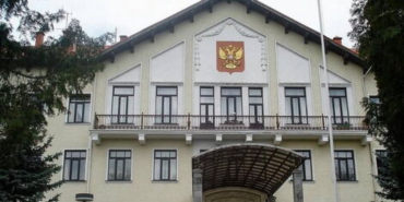 Russian Embassy in Nairobi Calls on Citizens to Register as Gulf Airspace Remains Closed