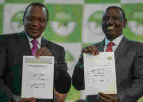 IEBC Gazzettes President Uhuru, Ruto as 2017 Election Winners