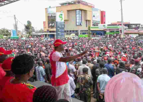 Raila Pushing for 'Nusu Mkate' Government, President Uhuru Says