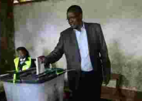Chief Justice David Maraga Casts His Ballot