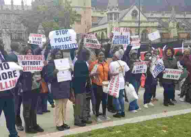President Uhuru, Raila Supporters Drag their Rivalry to the Streets of London