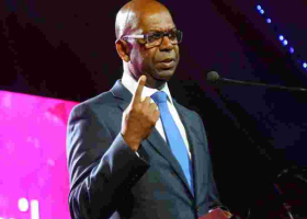 Safaricom Denies Reports of CEO Bob Collymore Replacement