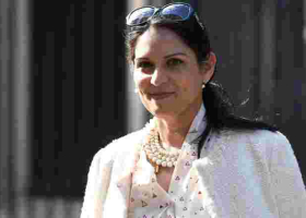 Why Over 20,000 Britons Tracked a Kenya Airways Flight from Nairobi to London on Wednesday