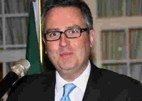 Kenyans Online Attack UK High Commissioner Nic Hailey after His Comment about Outgoing US Ambassador Godec