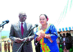 Deputy President William Ruto Intervenes as Kirinyaga Governor Anne Waiguru is Heckled by Youths