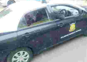 Girl Claiming to be President Uhuru's Unknown Daughter Driven Away by Police Officers