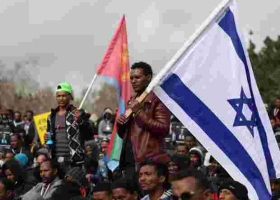 Israel Shelves Plans to Deport African Migrants by Force