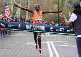 Kenyan Teenager Rhonex Kipruto Sets New Record for 10-Kilometre Race on US Soil
