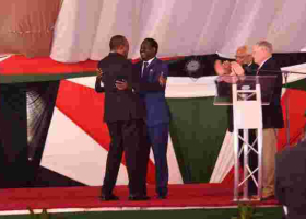 Cheers as Kenyatta, Raila, Ruto, Kalonzo Publicly Apologize to Each Other During National Breakfast Prayer 