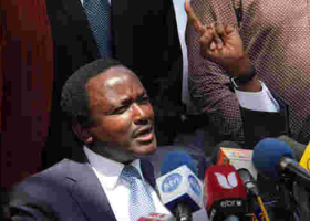Kalonzo Rejects Calls to Take Opposition Leader's Position from Raila 