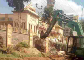 Demolition of Parts of Oshwal Centre in Parklands Begins
