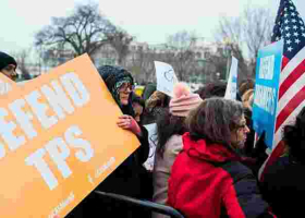 Federal Judge Blocks Deportation of over 300,000 Immigrants