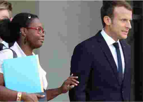 French President Macron Appoints 39-Year-Old Senegalese-Born Woman as New Gov't Spokesperson
