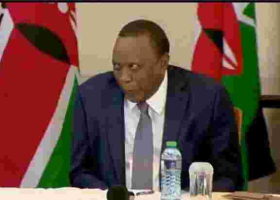 President Uhuru Videotaped Making Funny Facial Expression at State House Event [VIDEO]