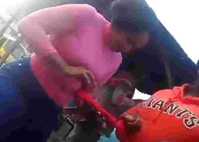 Huduma Namba Clerk Filmed Demanding Bribe to Register Kenyans [VIDEO]