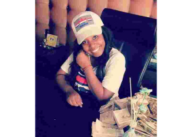 Sonko's Daughter Saumu Mbuvi Flaunts Piles of Cash on Social Media