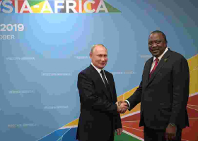 Russia President Putin Courts Kenya with Arms, Energy Deals in Meeting with Uhuru
