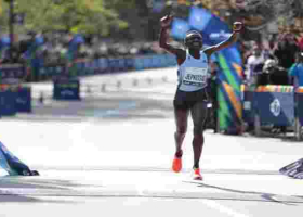 Kenyans Geoffrey Kamworor, Joyciline Jepkosgei Win New York City Marathon