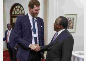Uhuru's Photo with the Much Taller Former NBA Star Dirk Nowitzki Excites Kenyans