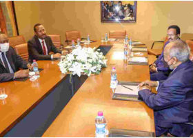 Uhuru Meets President Farmaajo Amid Diplomatic Feud Between Kenya and Somalia 
