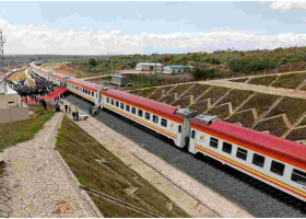 Nairobi-Mombasa SGR Train Makes Emergency Stop over Mysterious Bag Abandoned on the Tracks 