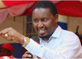 Kiunjuri Warns Uhuru Against Extending His Stay in Power 