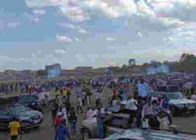 Police Fire Teargas as Chaos Erupt During Ruto’s Rally at Jacaranda Grounds 