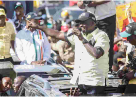 Kenya Kwanza Gov't to Abolish New Blue Police Uniform, Rigathi Gachagua Says 