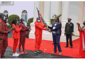Uhuru Flags Off Kenyan Team to the World Athletics Championships in Oregon, USA 