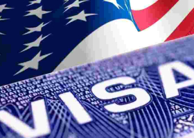 USCIS Says Individuals on Business or Tourist Visas Can Apply for New Jobs