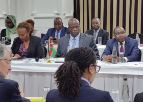 Kenya and US Officials Open Trade Talks Amid Protest by Farmers 
