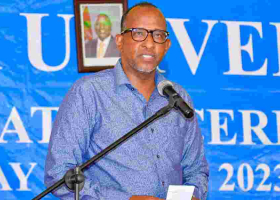 Ruto Most Eloquent Orator in Kenya - Duale Says After Paris Cheers