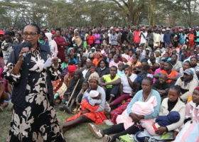 Governor Kihika’s Visit to Flood-Hit Naivasha Turns Chaotic as Crowd Turns Violent