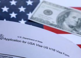 Laid-off H-1B Workers Face Rising Risk as USCIS Scrutinises B-1/B-2 Status Changes