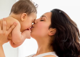 Why You Should Avoid Kissing a Newborn