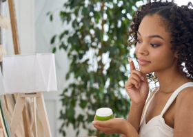 Why Many African Women Use Skin-Bleaching Products, According to New Research